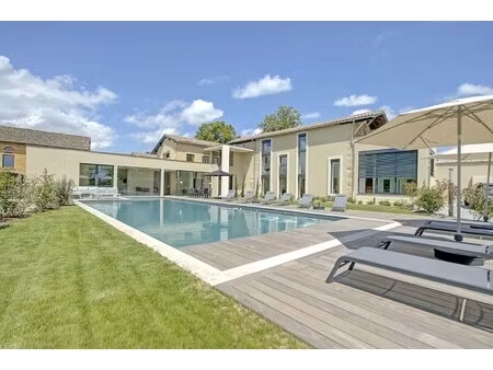 villa de luxe à vendre à bagnols