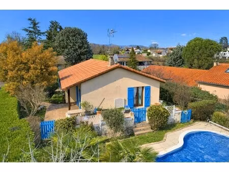 maison de luxe à vendre dans le quartier le-perollier