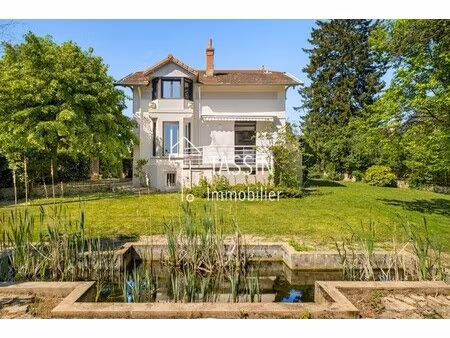 maison de luxe à vendre dans le quartier tassin le bourg