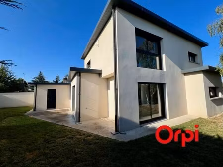 villa de luxe à vendre à marcy-l'étoile