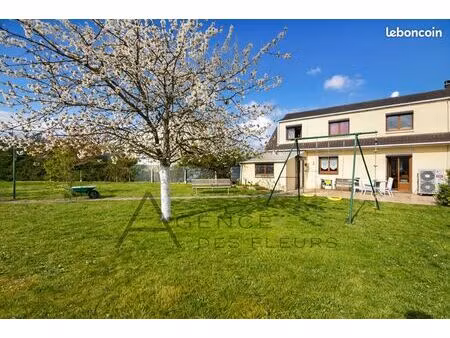 propriété 6 pièces 104 m²