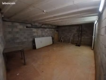 local idéal stockage 42m2