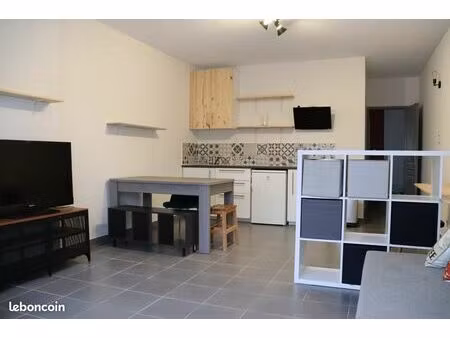 location — charmante maison t2 meublée avec jardin – bernis (42 m²)