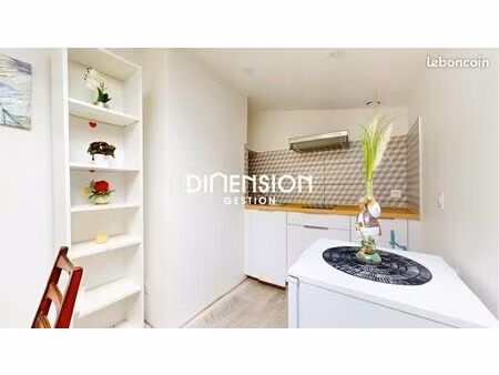 studio 1 pièce 12 m²