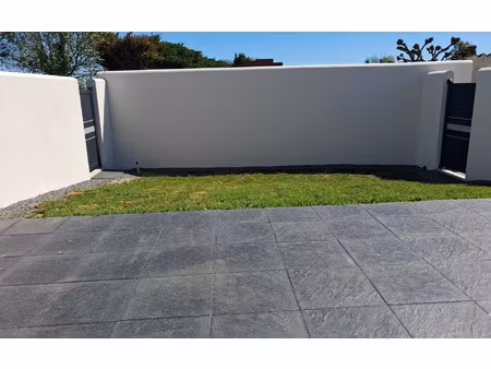 location maison  m² t-3 à saint-just-luzac  890 €