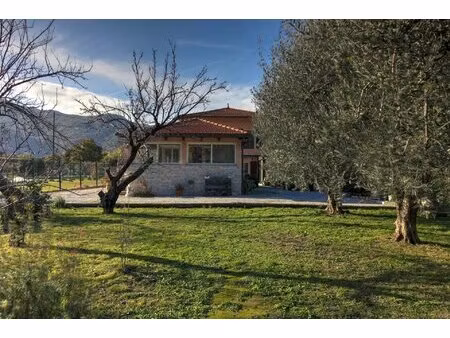 saint martin du var//maison 200 m²//8 pièces