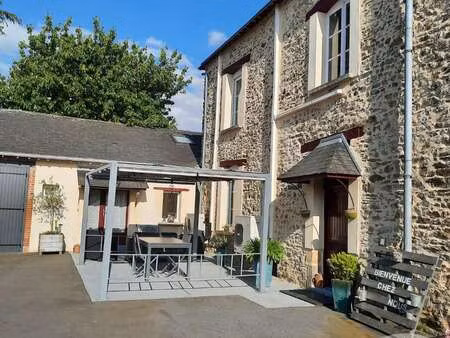 vente maison à argentré-du-plessis (35370) : à vendre / 200m² argentré-du-plessis