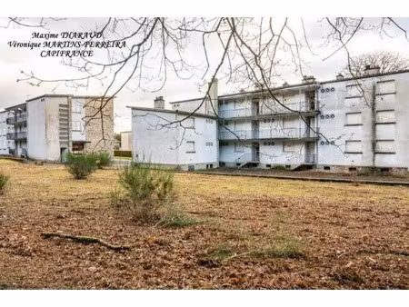 vente immeuble 68 pièces 1258 m² à la guiche (71220)  250 000 €