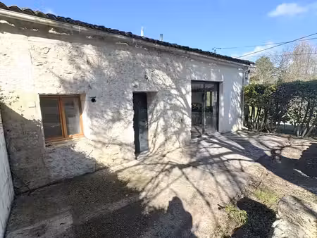maison de village à villegouge (33141)