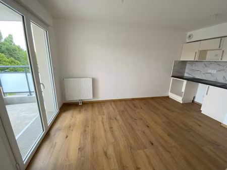location appartement 1 pièce 33 m² à laval (53000)  483 €