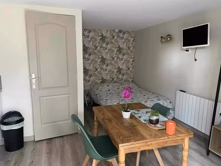 location meublée appartement 1 pièce 23 m² à saint-lambert-la-potherie (49070)  400 €