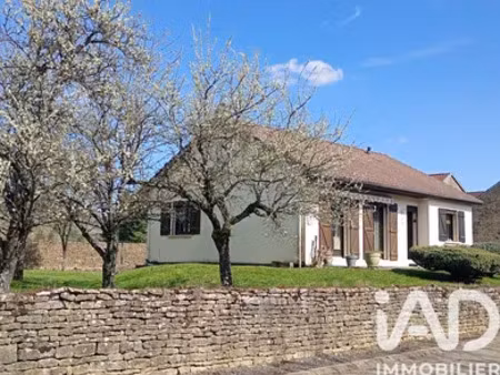 pavillon à vesaignes-sous-lafauche (52700)