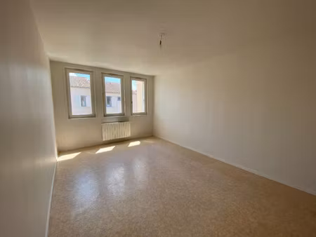 location appartement 2 pièces 52.35 m² à montbrison (42600)  555 €