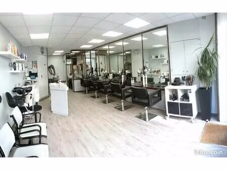 local commercial 45 m² istres