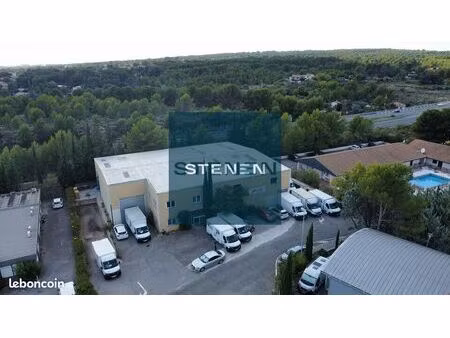 local d'activité 730 m²