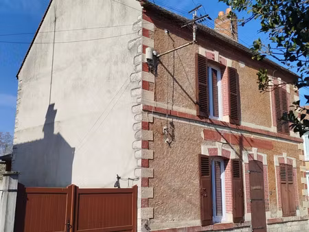 maison de village à souppes-sur-loing (77460)