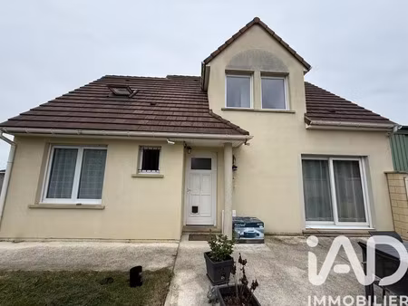 maison à chevru (77320)