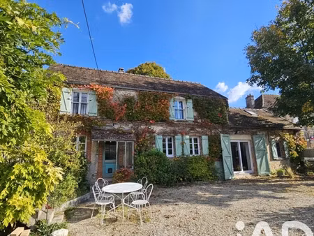 maison de village à laval-en-brie (77148)