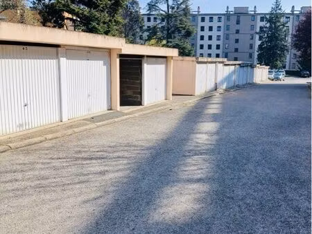 garage/box ecully 20500 négociable