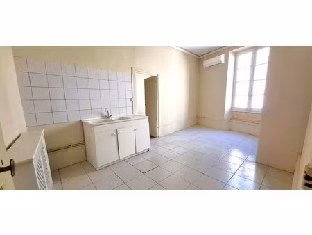 appartement 2 pièces à rénover montignac (24)