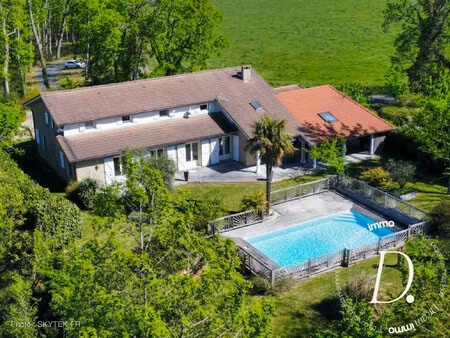 maison d'architecte – 274 m² – 5 3 hectares – environne