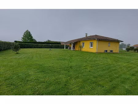 location maison  m² t-4 à onard  860 €