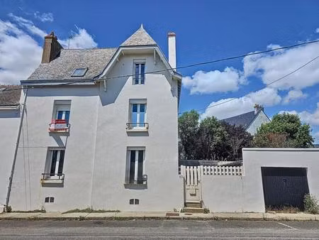 port-louis : maison de ville à deux pas des commodités et du port