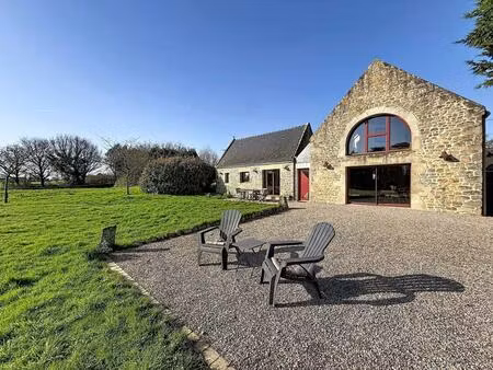 sainte-hélène : propriété de caractère avec vue sur la ria d’étel