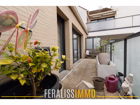 à louer f3 au coeur de ville !