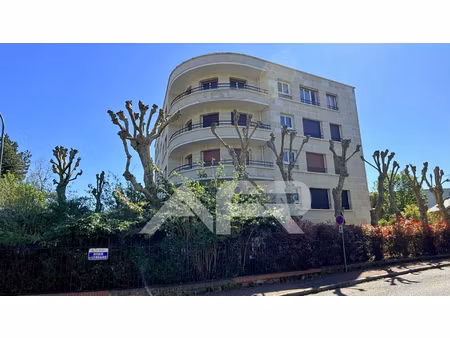 15mn gare rer a  3 chambres  balcon
