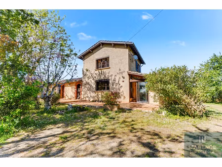 quartier paradoux  maison t4/5 de 103 m2 sur un beau terrain