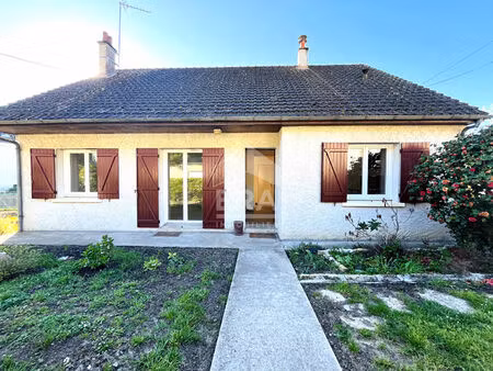 maison t4 a louer - blois - maison de ville  3 chbs avec jardin + cave et garage