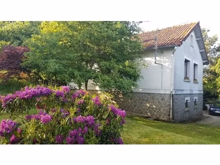 maison sur parcelle : 60 000 € + terrain de 3700 m2 : 15 000 €