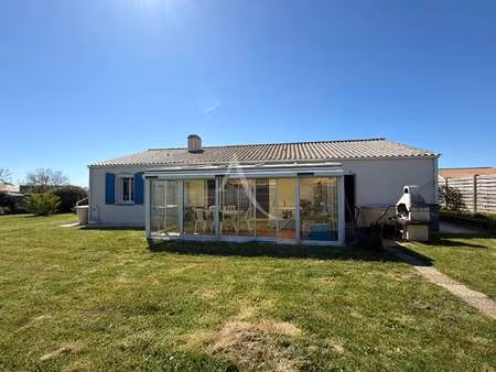 vente maison à givrand (85800) : à vendre / 91m² givrand