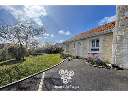 maison individuelle de 137m² - 4 chambres + 2 garages - le landreau