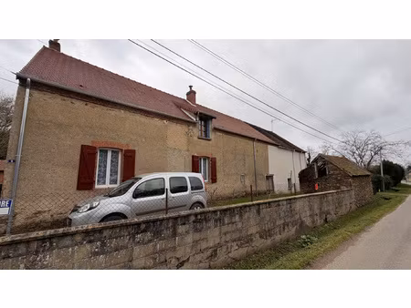 à vendre charmante maison en pierre à fougères (commune de