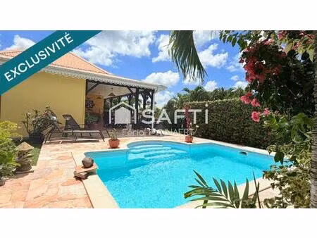 rare ! maison plain-pied avec piscine  plage à pied