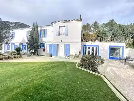 location chalet 1 pièce 23 m² à marseille 9ème (13009)  930 €