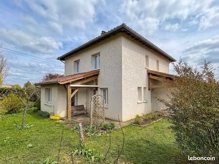maison 5 pièces 150 m²
