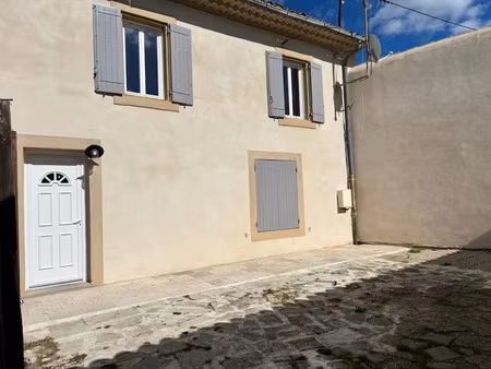 location appartement 4 pièces 108 m² à robion (84440)  1 080 €