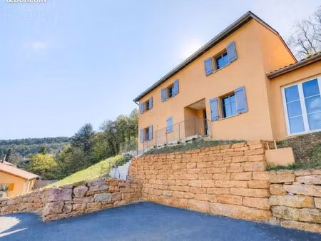 maison 5 pièces 147 m²