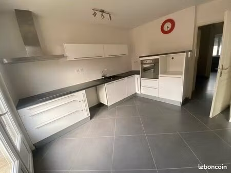 appartement meublé en rez-de-chaussée