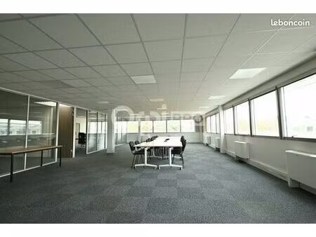 bureau 192 m²
