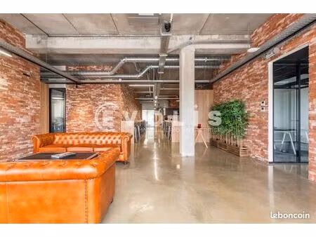 bureaux 825 m²