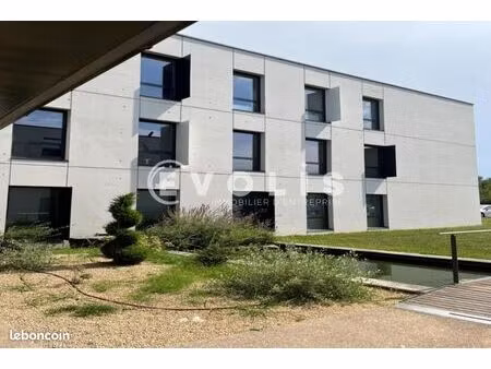 bureau 1 993 m²