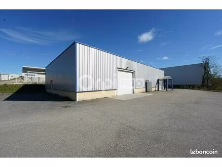 local d'activité 382 m²