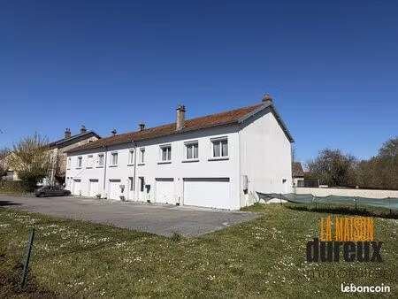 immeuble 242 m² gray