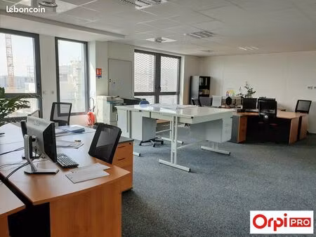bureau 340 m²