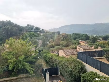 dernier étage t2 + garage ◊