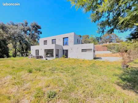 villa la roquette sur siagne aperçu mer
